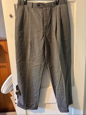 Men's Classic Pleated Dress Pants - Gray